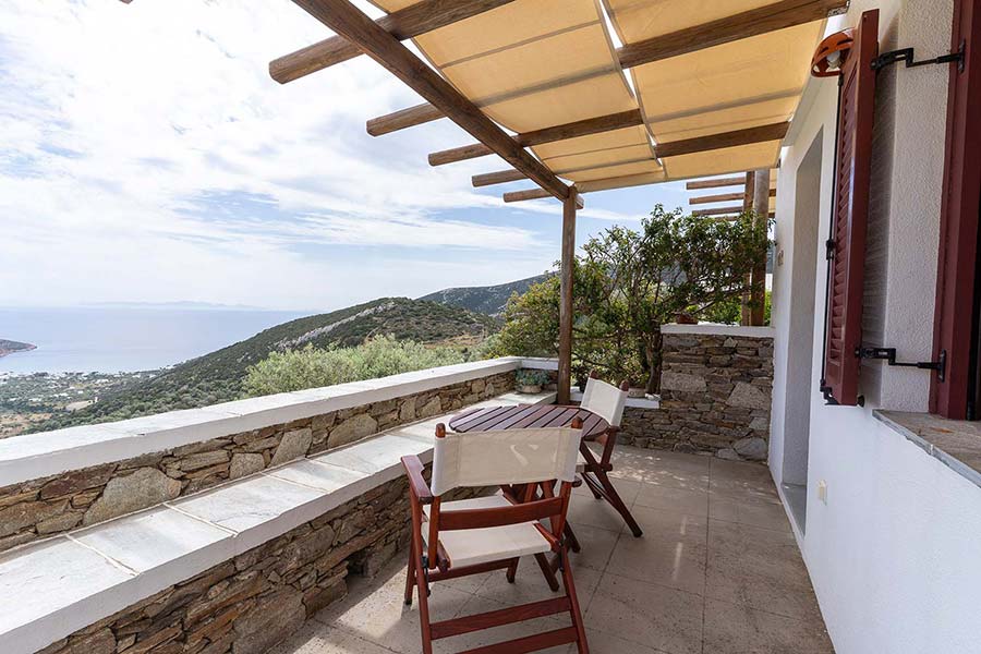 Terrace with sea view in the Bougainvillea apartment